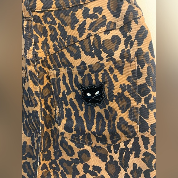 Miu Miu Leopard Print/Cat Applique A-Line Mini Skirt - Picture 6 of 10
